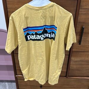 Patagonia t shirt size medium